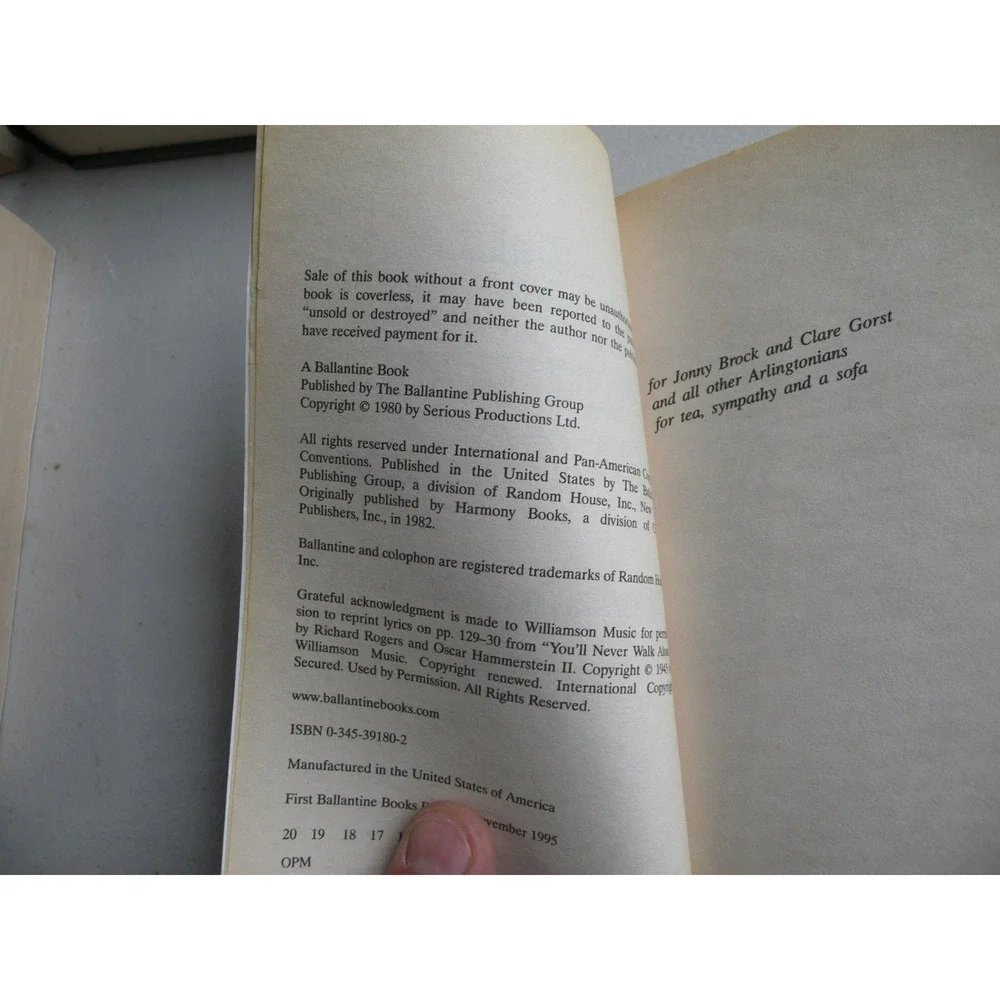 Hitchhiker's Guide to the Galaxy Douglas Adams 1995 Ballantine Science Fiction